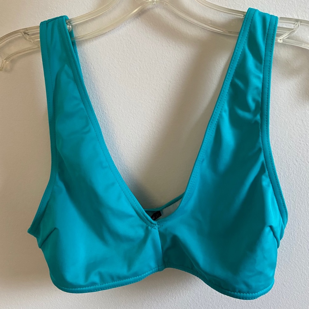 PrettyLittleThing Teal Bikini Top